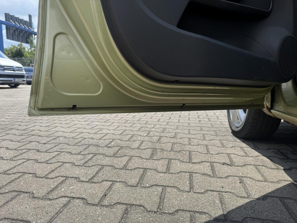 Opel Corsa D original T&uuml;r vorn links Z30E Green Tea Metallic 5-T&uuml;rer Rohbau Bj.2007